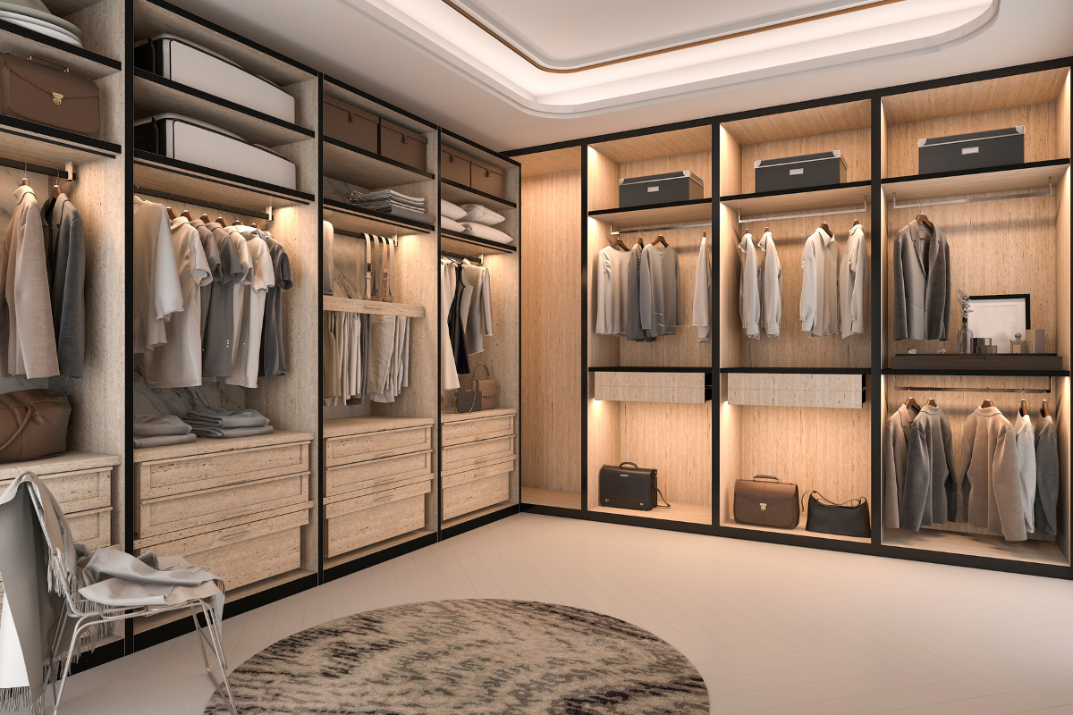 Stort walk in closet